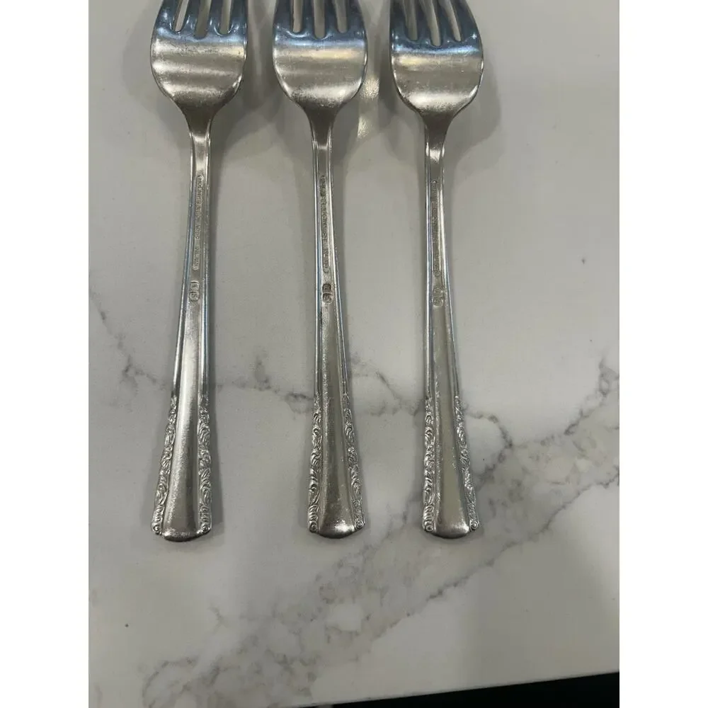 Vtg Set Of 3 Holmes & Edwards May Queen Salad Forks 6.5” Silverplate‎ Inlaid IS